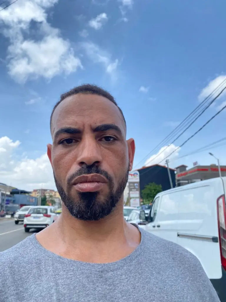 « Je ne sais pas ce que je fais à Abidjan » : le calvaire de Patrick Loret de Croix, Franco-Ivoirien expulsé de France