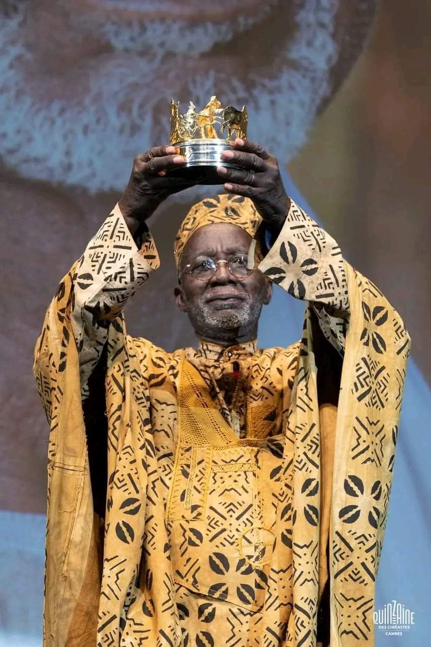 Le Carrosse d’or retrouvé : Le Cinéaste Cissé reçu par le ministre Guindo