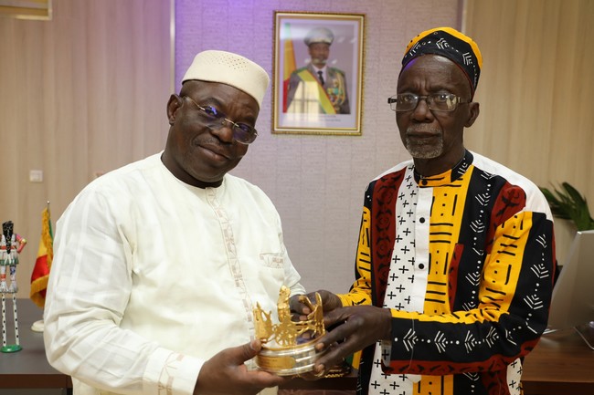 Cinéma :    Souleymane Cissé retrouve son «Carrosse d’or» volé chez lui