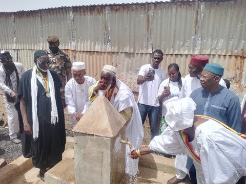 Adduction d’eau  à Magnambougou-concessions rurales :  46 millions de F CFA en cofinancement