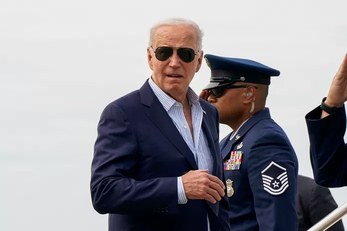 Joe Biden tente de rassurer les donateurs après son débat calamiteux