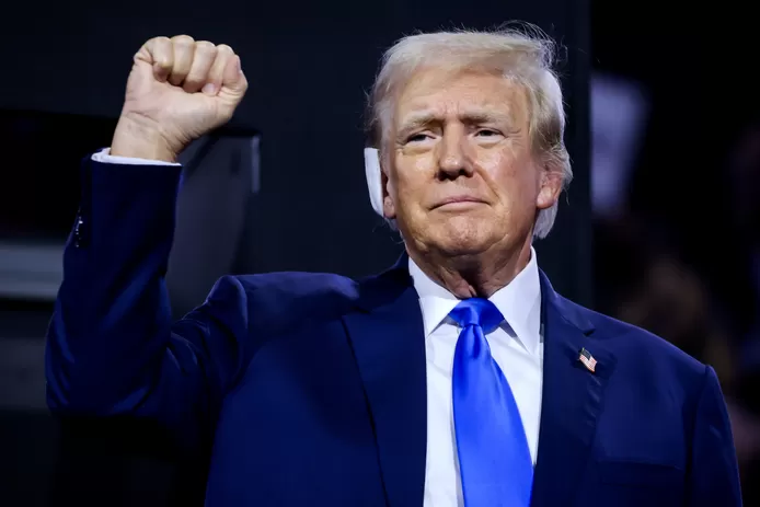 Donald Trump veut empêcher Kamala Harris d’accéder aux fonds de la campagne de Joe Biden