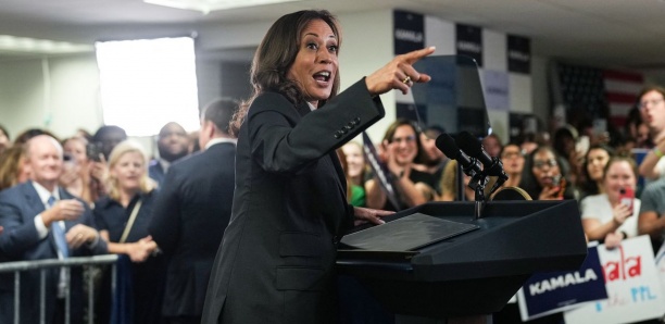 Après le retrait de Biden, Kamala Harris devance Donald Trump dans un sondage