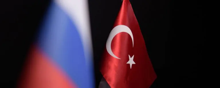 Quel type de règlement pacifique de la crise russo-ukrainienne la Turquie préconise-t-elle ?