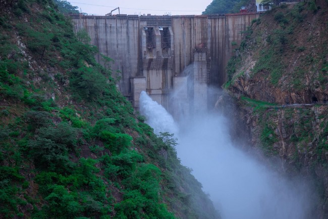 Quel type d’énergie pour le développement de l’Afrique ?  Enquête : Les énergies renouvelables peu adaptées au développement de l’Afrique