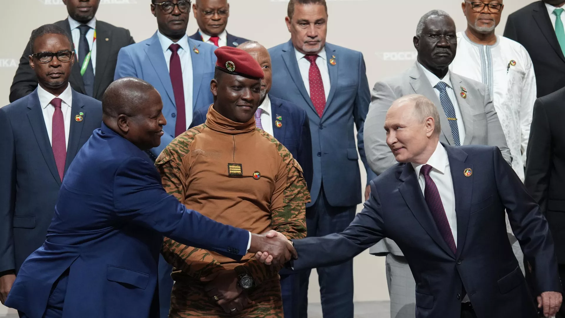 L'Occident utilise Kiev "pour mieux combattre l'influence russe en Afrique", selon un panafricaniste