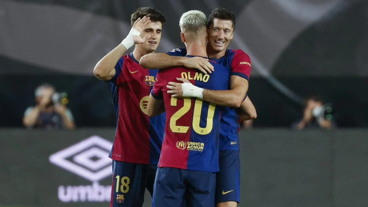 Le FC Barcelone explose le Real Valladolid et reste en tête