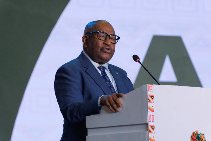 Aux Comores, le président Azali Assoumani légèrement blessé dans une attaque au couteau
