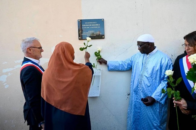 Corbeil-Essonnes :  Une plaque dévoilée en mémoire de Toumani Dianka