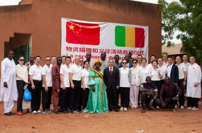 29e Mission médicale chinoise au Mali : La journée de Médecins chinois célébrée à Baguinéda  pour le plus grand bonheur de la population