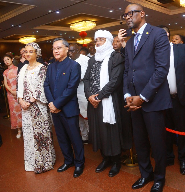 L’ambassadeur Chen Zhihong lors de la  célébration du 75e anniversaire de la fondation de la République populaire de Chine : "Les relations entre la Chineet le Mali ont maintenu un développement stable et positif"