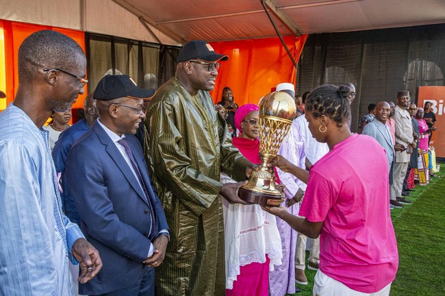 Après leur exploit a l'Afrobasket U18 :  Orange-Mali offre 24 millions Fcfa aux championnes et champions