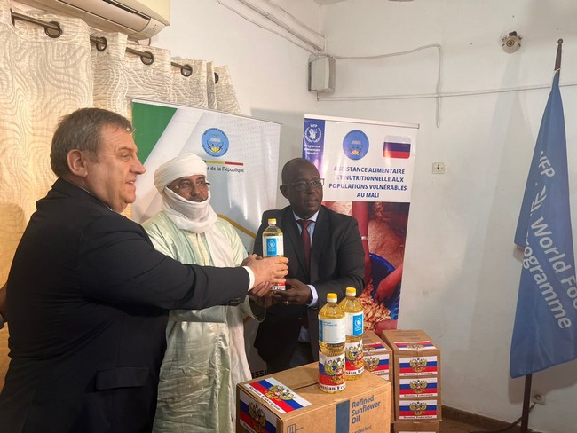 Assistance alimentaire : La fédération de la Russie fait don de 117, 3 tonnes d’huile de tournesol
