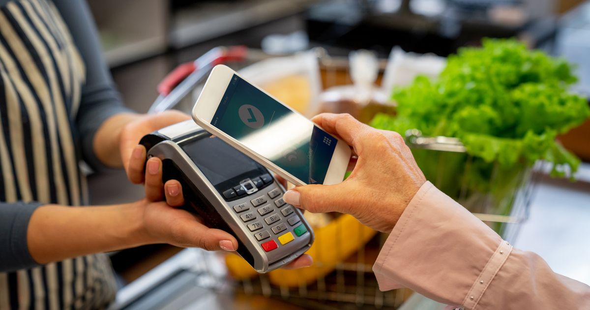 ZOOM AFRIQUE : Pourquoi les paiements mobiles émergent rapidement en Afrique ?