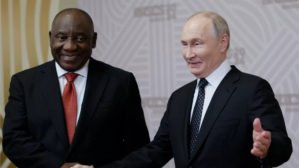 Vladimir Poutine affirme un « soutien total » à l'Afrique