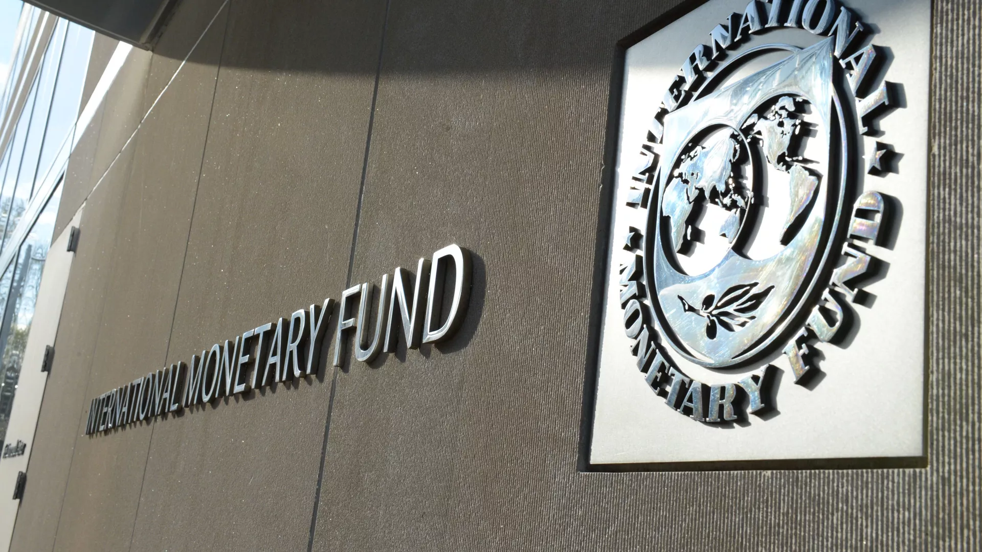 Le FMI et la Banque mondiale font du chantage à l’Afrique, estime Nathalie Yamb
