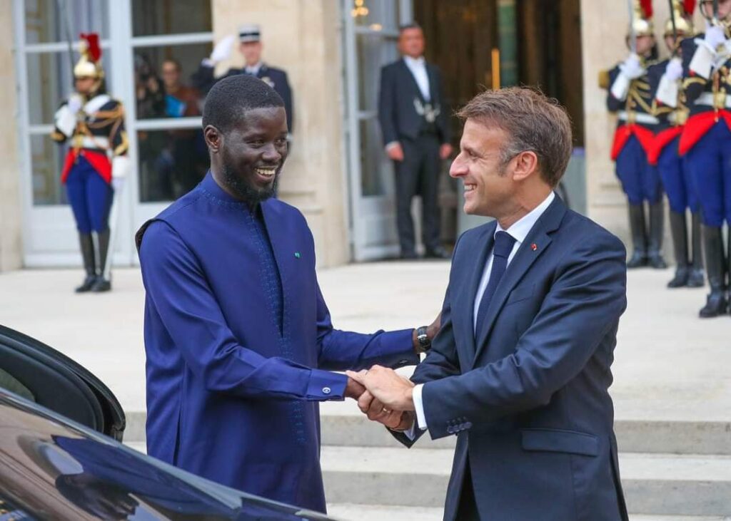 Le Président Faye s’interroge sur la présence militaire française au Sénégal