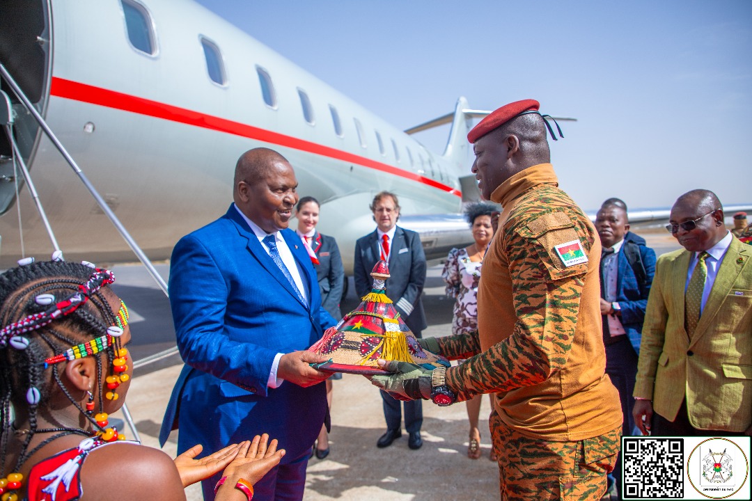 Burkina : le Président Touadera en visite d’amitié et de travail à Ouagadougou
