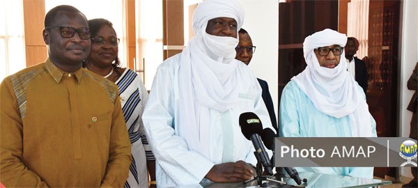 Koulouba : Les outils de communication de l'AES présentés au président Goïta