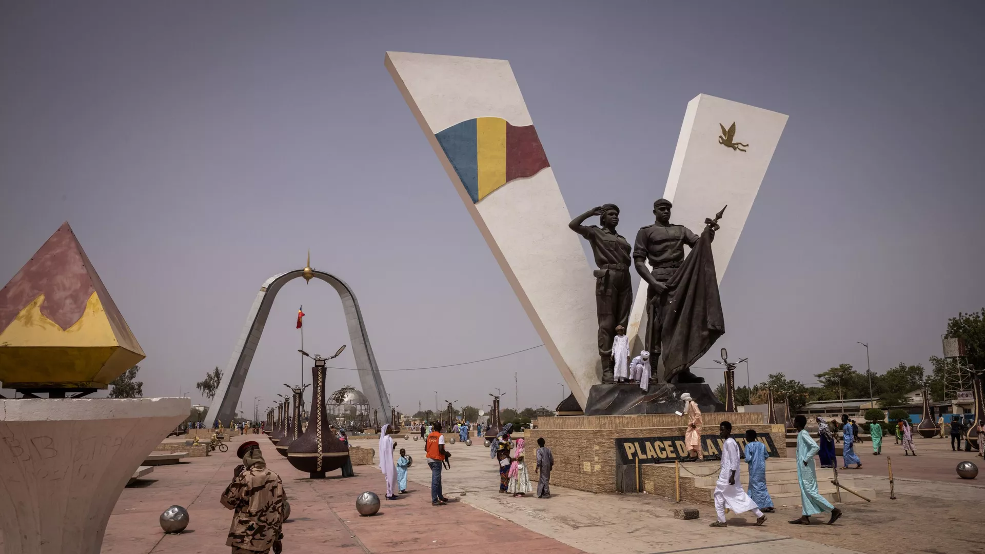 "Le Tchad affirme sa souveraineté": un ex-PM sur la résiliation de l’accord de défense avec Paris