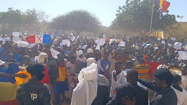 Tchad/France : manifestation de soutien à la fin de la coopération militaire