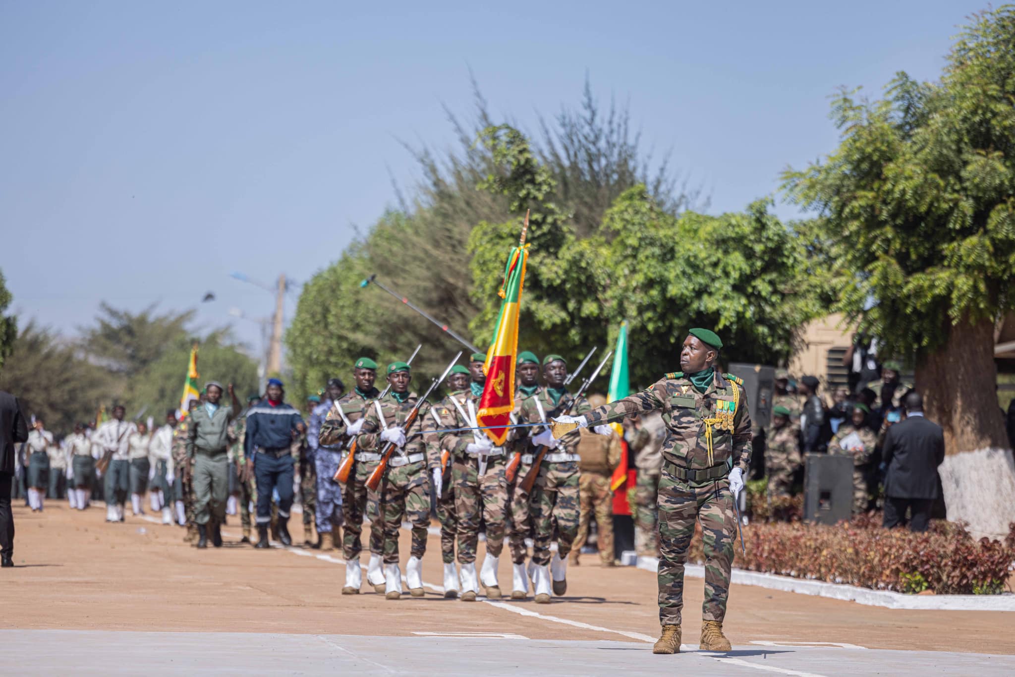 Célébration du 64è anniversaire de l’Armée : Cérémonie riche en couleurs
