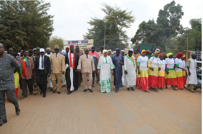 Journée de la souveraineté retrouvée à Ségou : Assa Badiallo Touré au cœur de la caravane de soutien aux autorités de la transition.