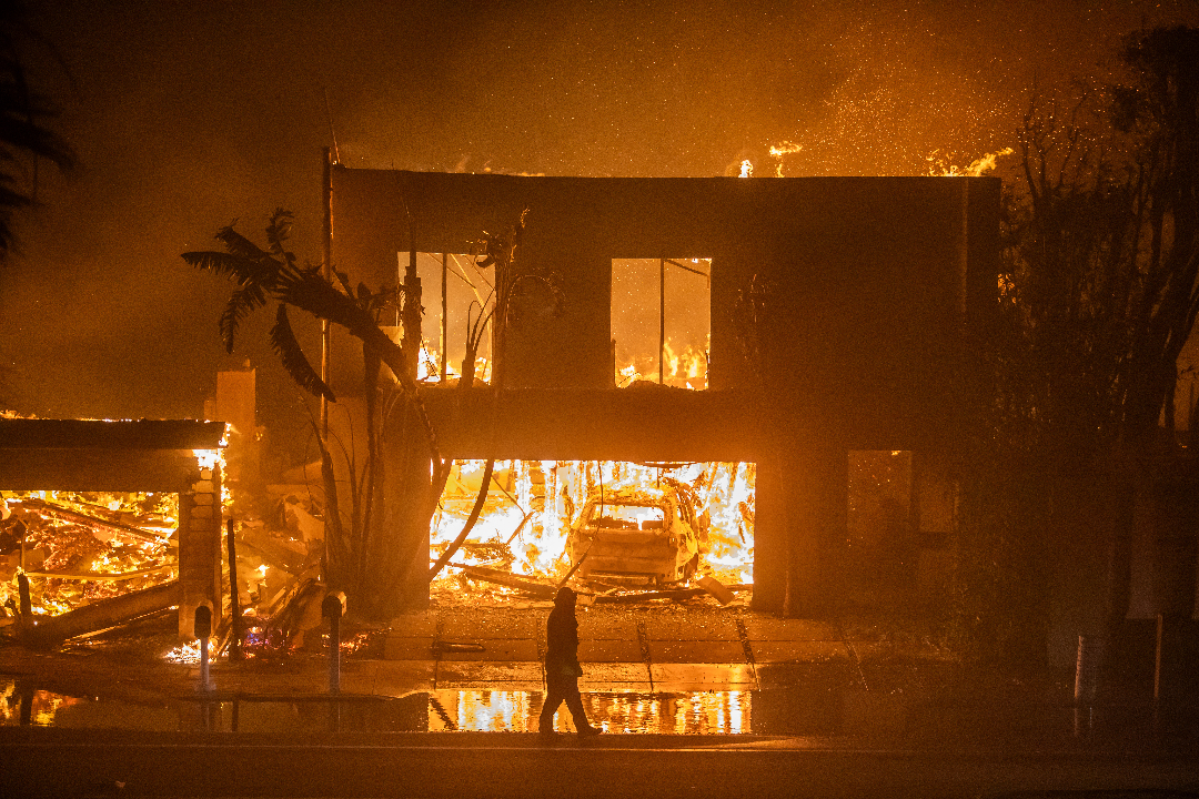 Incendies de Los Angeles : les grandes compagnies pétrolières rendent plus difficile la lutte contre les flammes