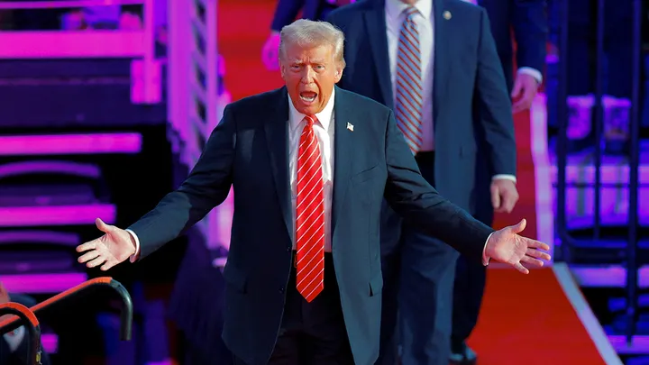 Trump promet d'« agir avec une rapidité historique » après son investiture présidentielle qui apporte la rédemption
