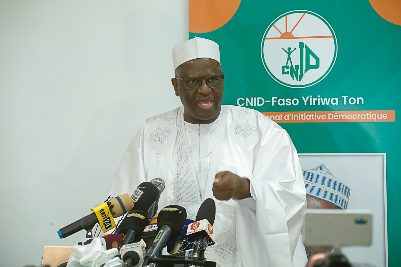 Retrait du Mali de la CEDEAO : Me Tall partage son opinion sur la question avec la presse