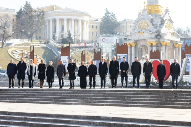 Anniversaire de la guerre en Ukraine sur fond de doutes sur le soutien des USA à Kyiv