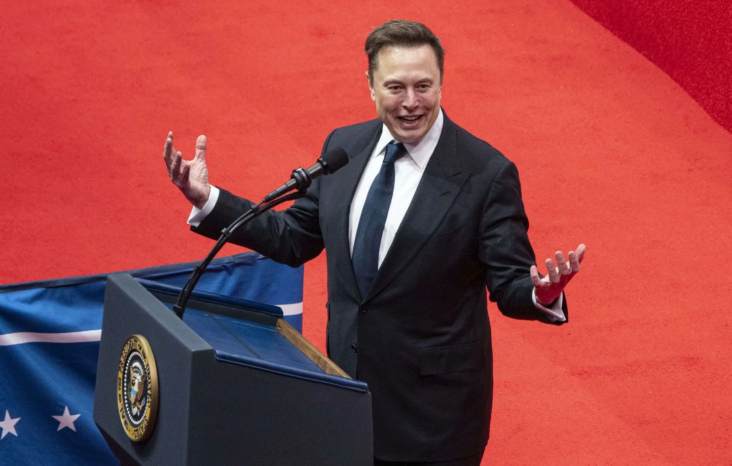Etats-Unis : Elon Musk lance un sondage sur X pour savoir s’il doit réintégrer un salarié raciste