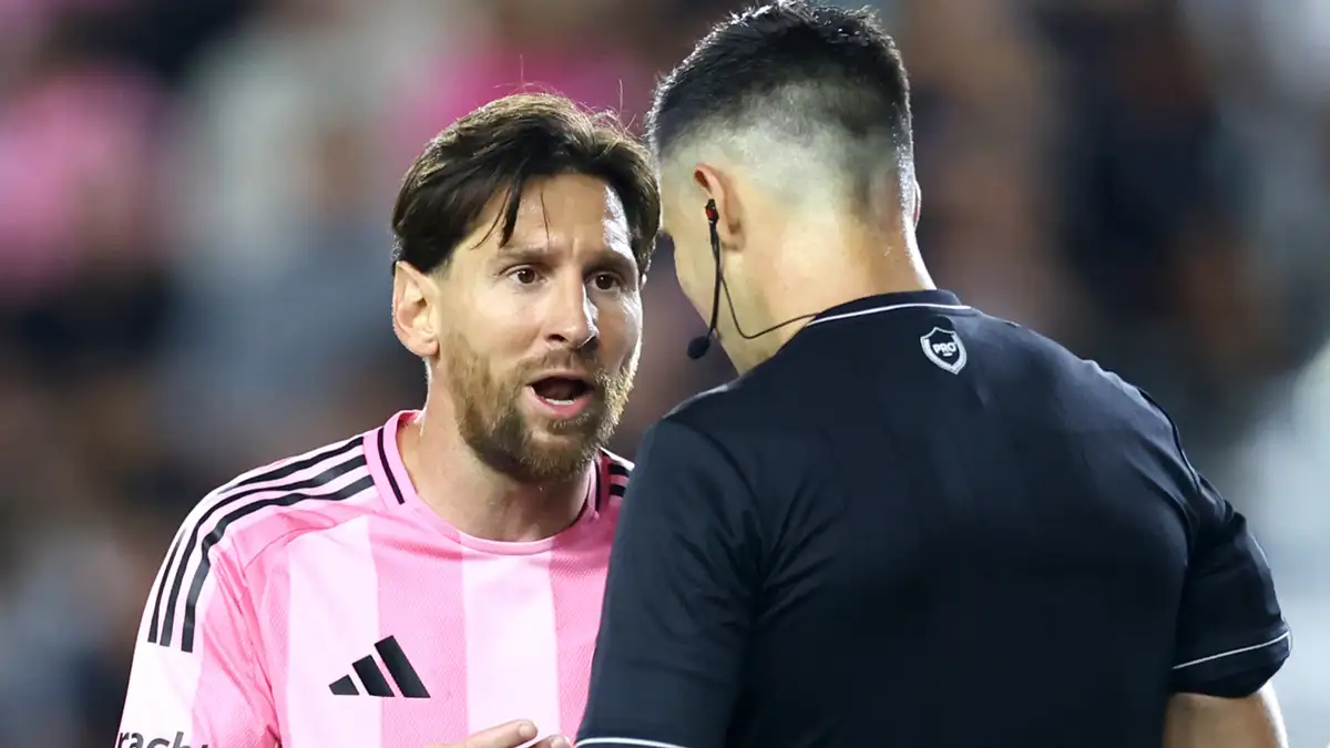 Vidéo : Grosse mésentente entre Lionel Messi et un arbitre