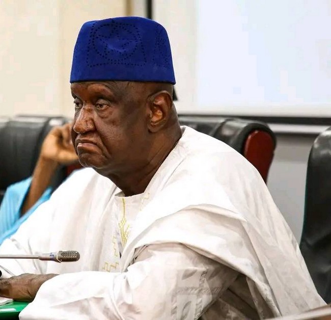 Consultations autour de la charte nationale pour La paix et la réconciliation  nationale : Les membres du CNT reçus ce matin par la commission Ousmane Issoufi