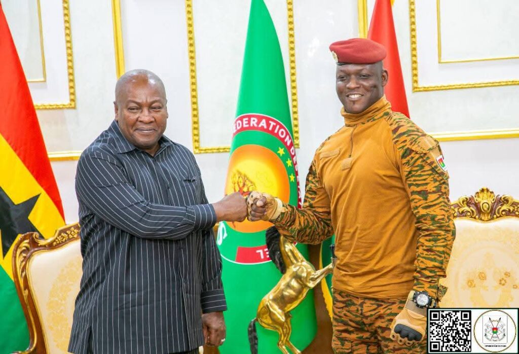 Gazoduc et liaison aérienne au cœur des discussions Ghana-Burkina