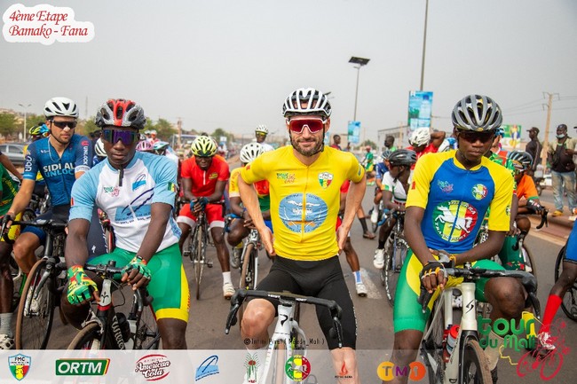 Tour du Mali 2025 : Yaya Diallo s’impose à Fana, Dedeker Bjorn conserve le maillot jaune